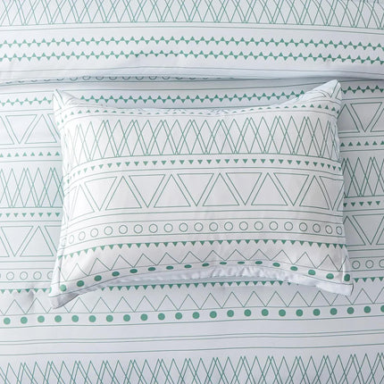 Boho Vibes Bedding Set – 3‑Piece Comforter & Pillow Covers.