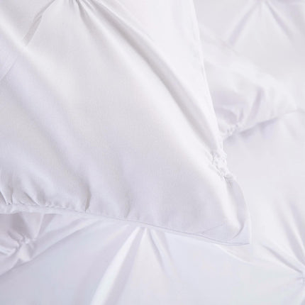 Minimal Mood white Comforter Collection – Modern 3‑Piece Set.