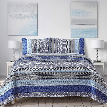 Sophisticated Quilted Coverlet and Pillowcases Set: A Timeless Addition - Queen size.