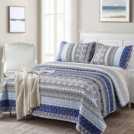 Sophisticated Quilted Coverlet and Pillowcases Set: A Timeless Addition - Queen size.