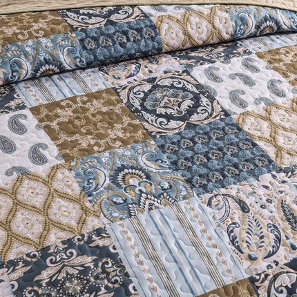 Retro Charm Queen Bedspread Set with Bold Checkered Design.