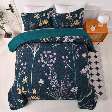 Abstract Quilted coverlet and pillowcovers set: Unique and Artistic - Queen size.