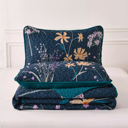 Abstract Quilted coverlet and pillowcovers set: Unique and Artistic - Queen size.