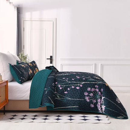 Abstract Quilted coverlet and pillowcovers set: Unique and Artistic - Queen size.