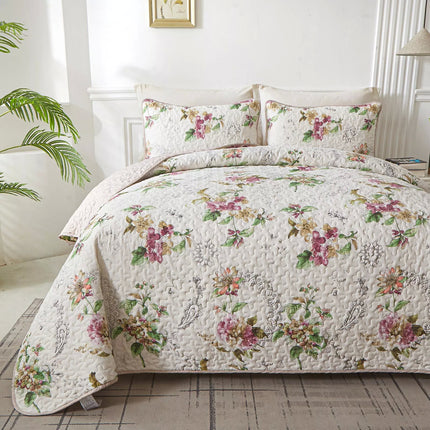 Artisan Quilted Coverlet and Pillowcases Set: A Masterpiece for Your Bed - Queen size.