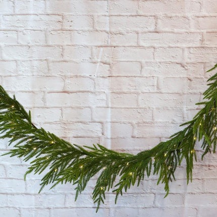 PINE GARLAND USB POWERED 183CM.