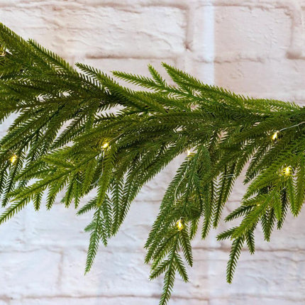 PINE GARLAND USB POWERED 183CM.