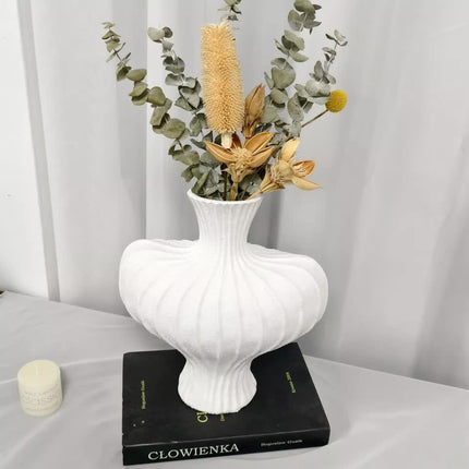 P&P White Nordic Resin Flower Vase with Boho Wabi-Sabi Textured Artistic Design.