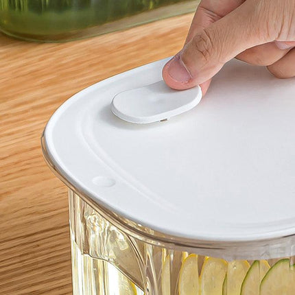 Transparent  4 Liter Refrigerator Cold Drink Dispenser, Juice & Fruit Infuser Water Pitcher, Spigot Beverage Container.