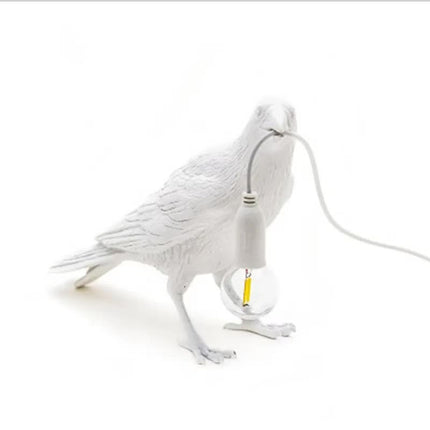 Black Bird Standing Shape Nordic Resin Bird Wall Lamp - Creative Animal Bedside Decorative USB Night Light, Stylish Bird Perched Lamp for Bedroom and Living Room.