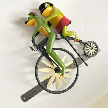 Whimsical Frog Garden Wind Spinner – Metal Yard Art with Cycling Frogs.