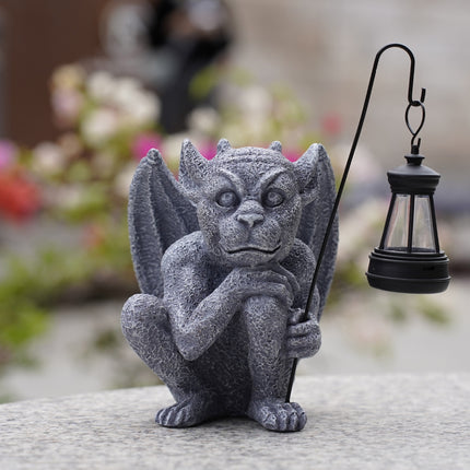 Solar-Powered Gargoyle Statue with LED Lantern – Gothic Outdoor Halloween Garden Decor.