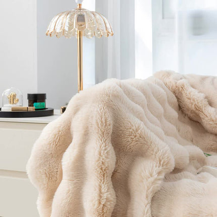Dark Brown 70*100cm Plush Toscana Throw Blanket - Soft Flannel Fleece for All Seasons, Perfect for Couch & Bed.