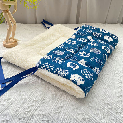 Cat Cage Platform Mat - white cat pattern on Blue background (40x60cm).