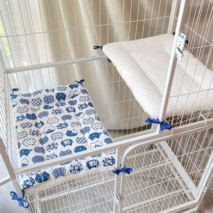 Cat Cage Platform Mat - Blue cat pattern on white background (40x60cm).