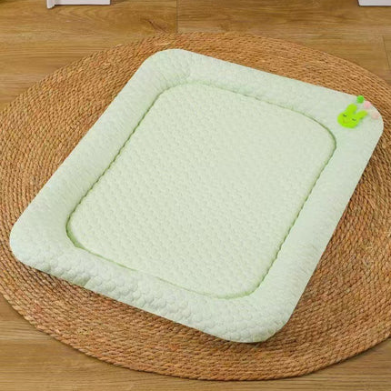 Green Breathable Cooling Pet Mat - Ice Bean Summer Bed for Small Dogs (L : 50x65cm).