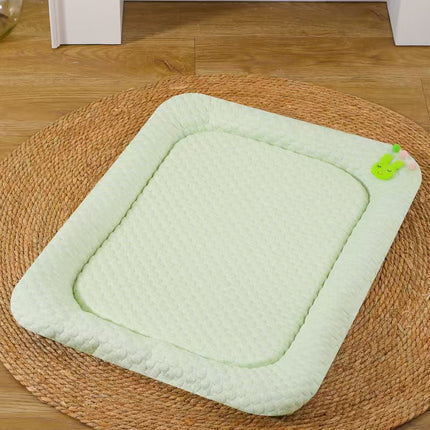 Green Breathable Cooling Pet Mat - Ice Bean Summer Bed for Small Dogs (L : 50x65cm).