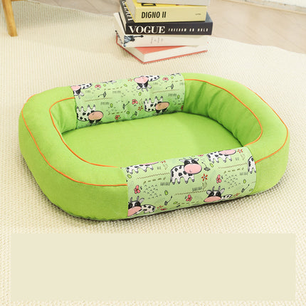 Size M Green Cozy Pet Bed for Small Dogs and Cats - Durable & Chew-Resistant Nest for All Seasons.