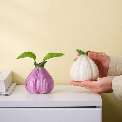 2 Pcs White Creative Onion-Shaped Ceramic Vase for Hydroponic Plants - Cute INS Style Floral Decor for Living Room or Office.