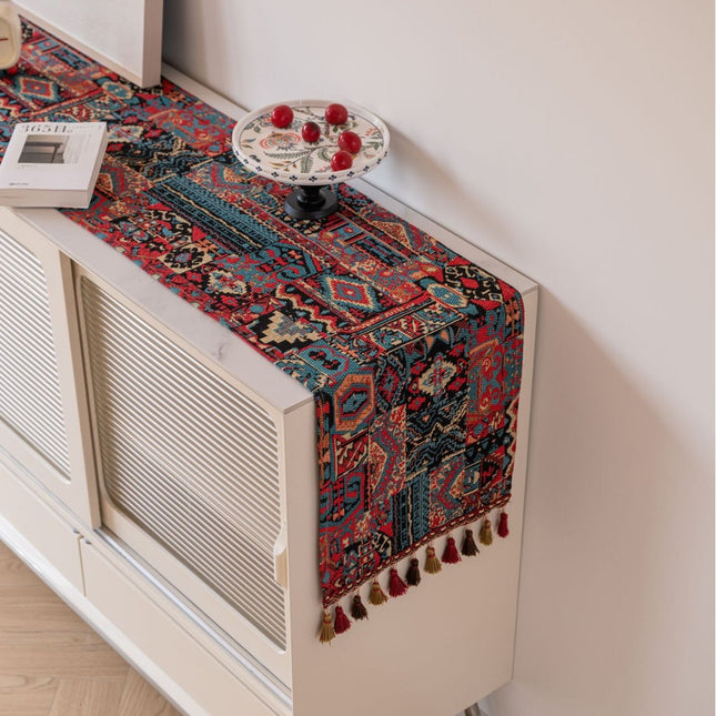 Vintage Jacquard 33-180cm Elegant Geometric Jacquard Table Runner with Tassels - Modern Dining & Coffee Table Decor.