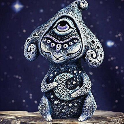 3PCS Three Eyes Fantasy Three-Eyed Alien Figurine Set - 3 Piece Resin Sculptures for Home & Garden Decor.