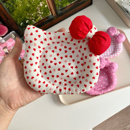 Korean INS Kitty Quilt Insulation Pad, Cute Fabric Kitchen Mat, Desktop Decoration (White and Red).
