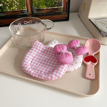 Korean INS Kitty Quilt Insulation Pad, Cute Fabric Kitchen Mat, Desktop Decoration (White and Red).