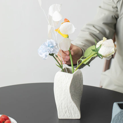 White Abstract Twisted Ceramic Vase - Artistic Minimalist Flower Holder for Home Decor (20x10x10cm).