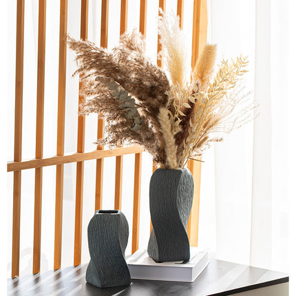Grey Abstract Twisted Ceramic Vase - Artistic Minimalist Flower Holder for Home Decor (20x10x10cm).
