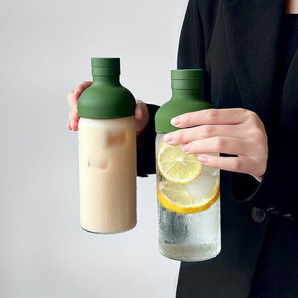 Style Cold Brew Bottle - 450ml Glass, Leak-Resistant Silicone Top Green Silicone Lid.