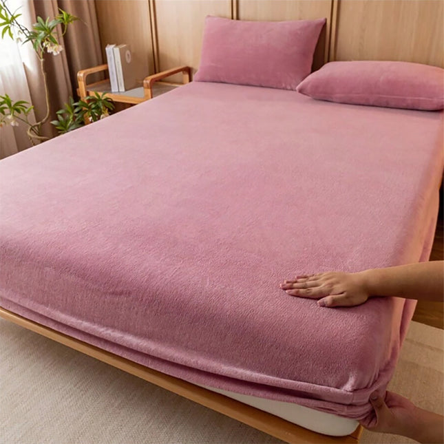 Bean paste color Plush Crystal Velvet Fitted Sheet - Ultra Soft, Warm & Thick for Winter (138x190+36cm).