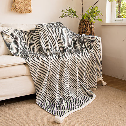 Black and Beige Diamond Pattern Soft Cozy Knit Throw Blanket with Tassels - Geometric Pattern Lightweight Acrylic Blanket for Sofa Couch Bed, 130x150cm.