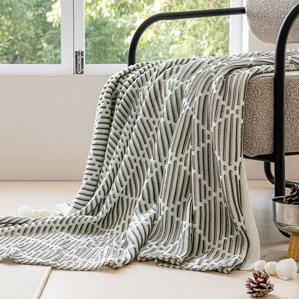 Grey and Beige Diamond Pattern Soft Cozy Knit Throw Blanket with Tassels - Geometric Pattern Lightweight Acrylic Blanket for Sofa Couch Bed, 130x150cm.