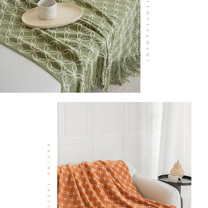 Dark Green Cozy Geometric Knitted Throw Blanket with Tassels - Soft Acrylic Decorative Sofa & Bed Cover, 130x180cm.