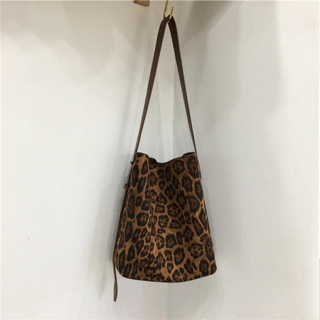 Big leopard Print Vintage Leopard Suede Bucket Bag for Women with Crossbody Strap.