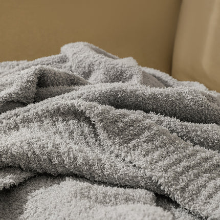 Light Grey Solid Color Plush Knitted Blanket for Sofa and Office, 152 x 203 cm, 1150g.