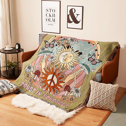 Humen Face Sun Artistic Jacquard Throw Blanket - American Style Illustrated Sofa Cover & Tapestry - 130 x 160cm.