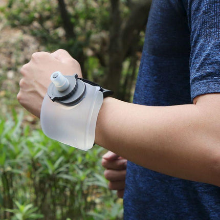 Wearable Sports Wrist Water Bottle - 200ml BPA-Free Silicone Flask with Adjustable Strap & Bite Valve(Black).