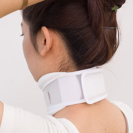 Size S White Adjustable Cervical Collar Neck Brace - Breathable Support for Pain Relief & Posture.