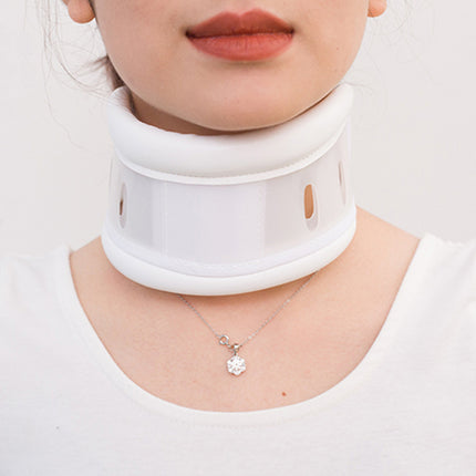 Size L White Adjustable Cervical Collar Neck Brace - Breathable Support for Pain Relief & Posture.