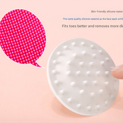 Deep red Portable Dog Paw Cleaner Cup - Semi-Automatic 360-degree Rotating Foot Washer with Soft Silicone Bristles.