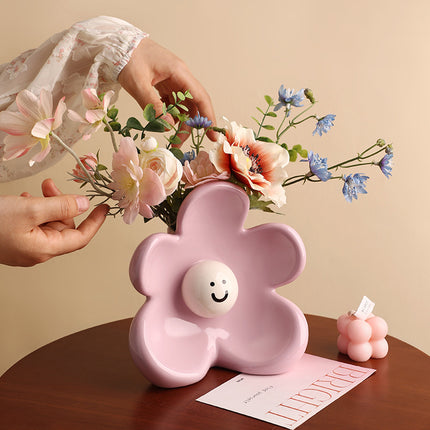 Artistic Floral Smiling Face Vase - Modern Ceramic Decor with Gloss Finish(pink).
