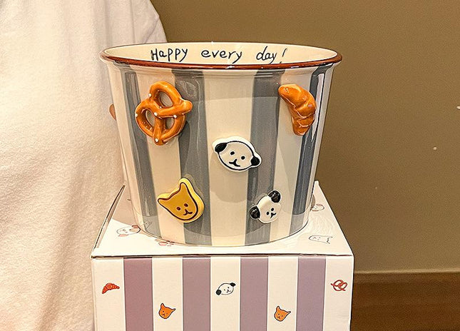 Charming Striped Ceramic Instant Noodle Bowl with 3D Accents & Happy every day!" Message(grey)".