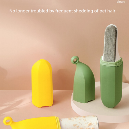 Yellow Multifunctional Banana-Shaped Lint Remover – Portable Sticky Hair Cleaner with 6 Replaceable Rolls.