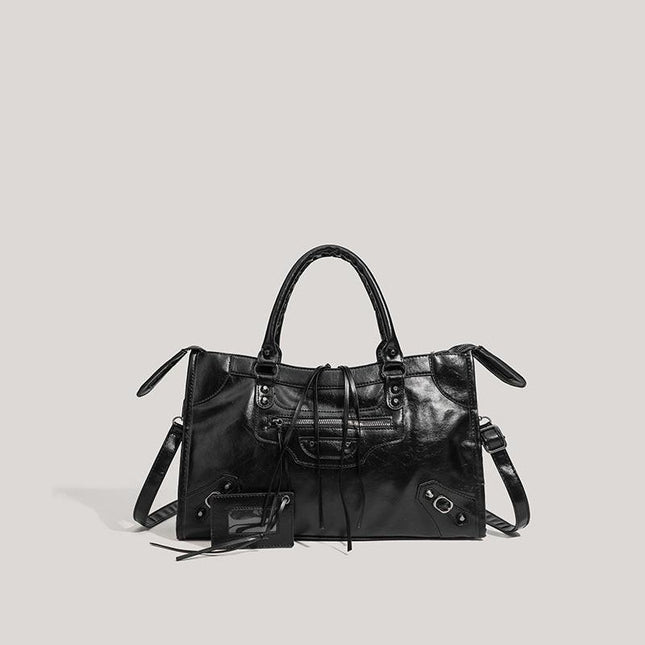 Edgy Chic Rivet Motorcycle Bag - High-Fashion Shoulder Crossbody Handbag for Women (37.5x10x23 cm).