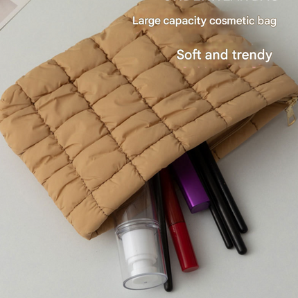 White 2 Pack Quilted Puffer Clutch Bag Set Checkered Makeup Pouch Women Fashion Cosmetic Organiser for Travel and Daily Use.