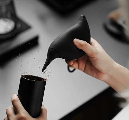 White Powerful Hummingbird Air Blower Manual Dust Cleaner for Coffee Grinders and Camera Lenses 160mm Portable Cleaning Tool.