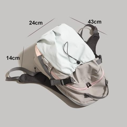 Red Minimalist Laptop Backpack Large Capacity 43cm for Men and Women - Unisex Casual School Bag for Uni and Work.