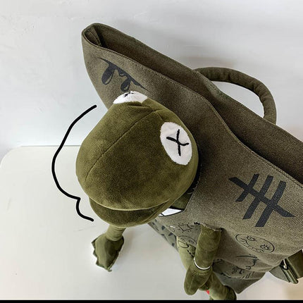 Coffee-brown 3D Frog Graffiti Canvas Backpack Large Capacity 37x40cm School Bag for Students and Uni Students - Creative Aesthetic Rucksack.