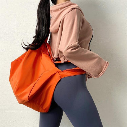 Green Large-Capacity Nylon Sports Fitness Bag(42x27x23cm) - Multi-functional Yoga Training & Travel Duffel, Waterproof Solid Color.
